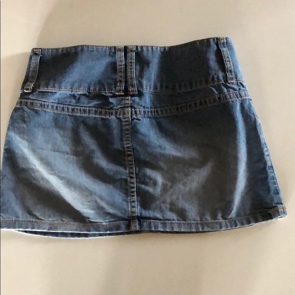 Skirt - Picture 2 of 3